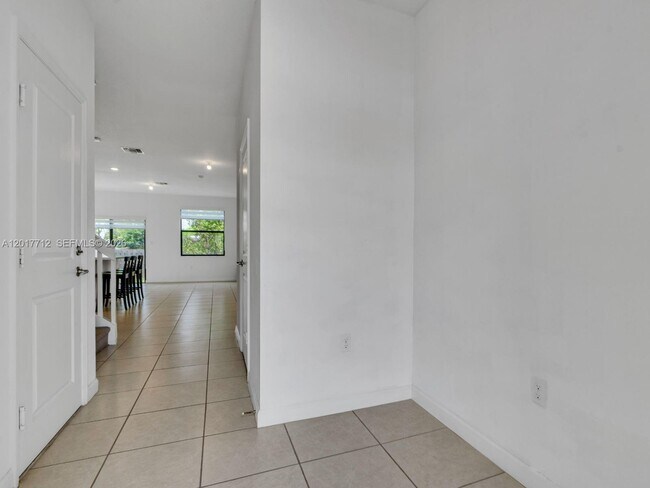 Building Photo - 25036 SW 107th Ave