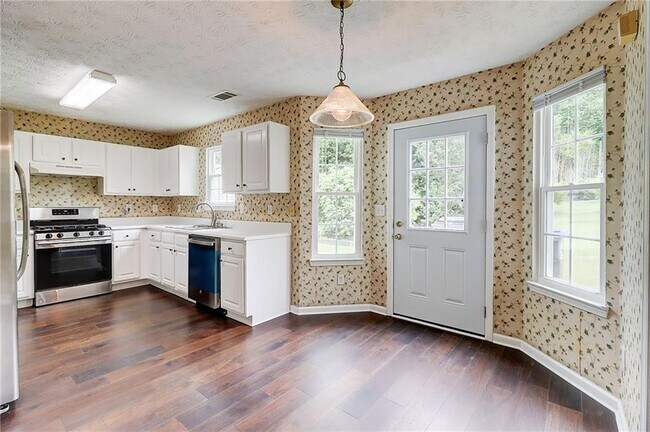 Building Photo - 1061 Chase Creek Ct
