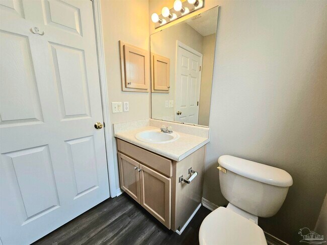 Building Photo - 3331 Two Sisters Wy