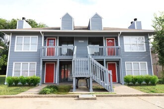 Building Photo - 3208 Village Dr SW