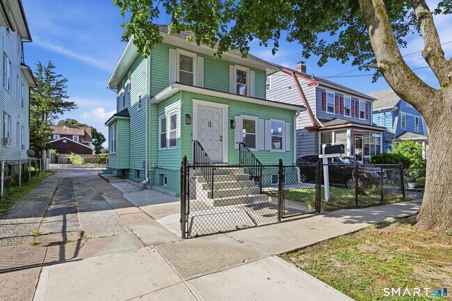 Building Photo - 52 4th St