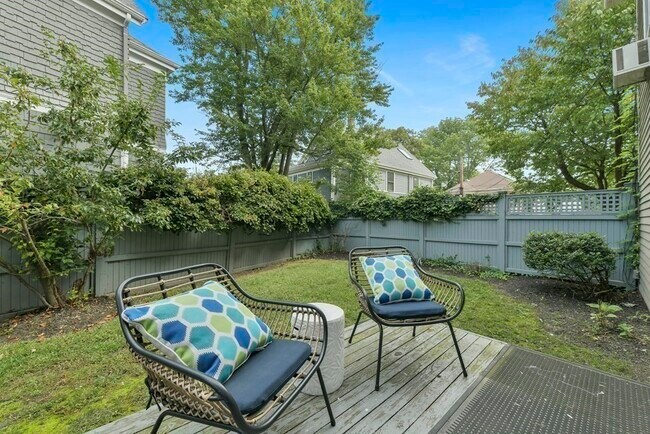 Building Photo - 30 Lowell St