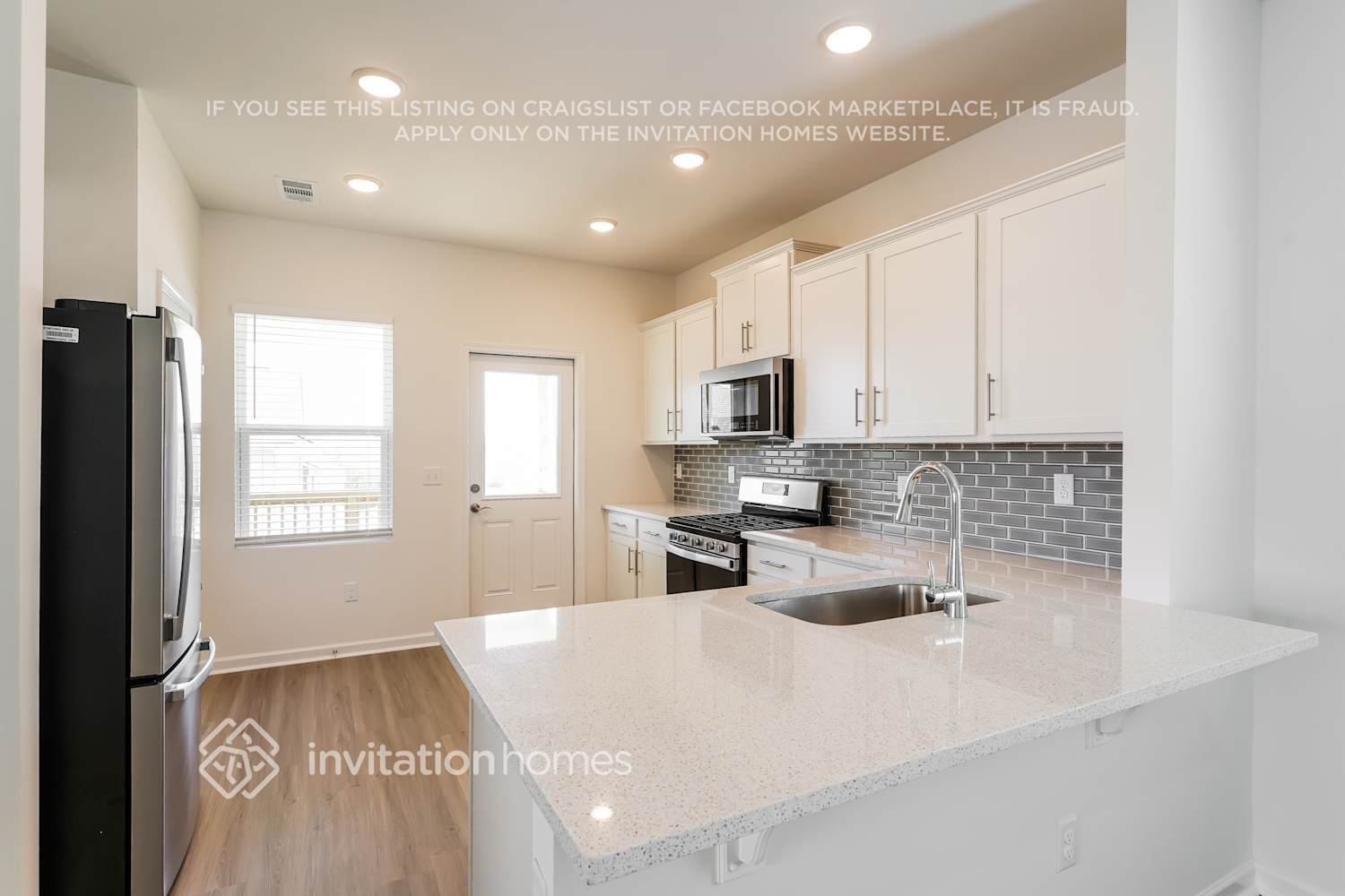 Building Photo - 300 Deacon Ln