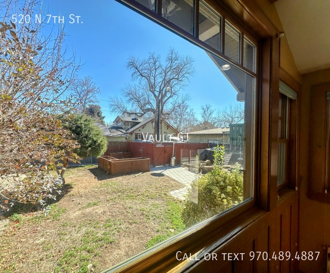 Building Photo - 520 N 7th St