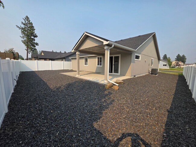 Building Photo - Beautiful home in Airway Heights