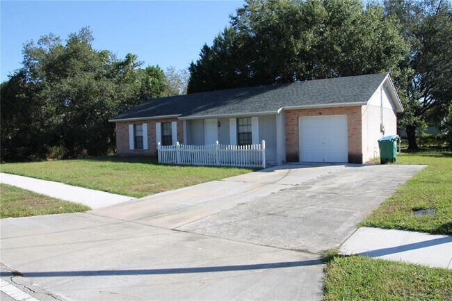 Building Photo - 745 Whitewood Dr
