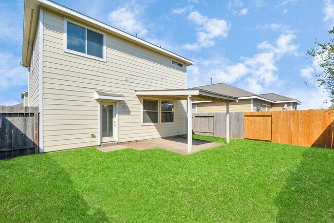 Building Photo - 4047 Mossy Spring Ln