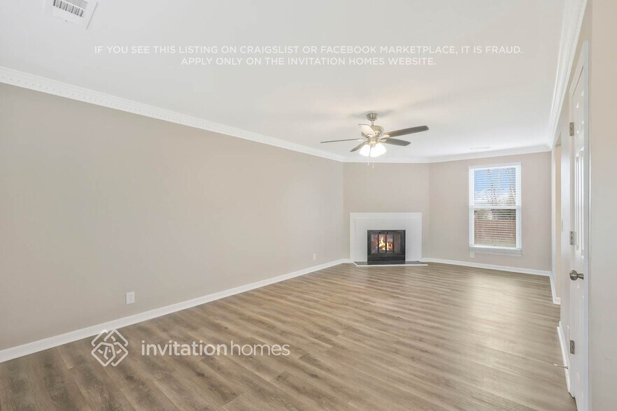 Building Photo - 1004 Carriage Way Ct