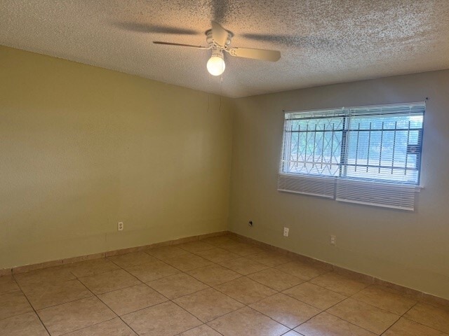 Building Photo - 2318 Lemonwood Ln