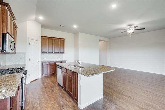 Building Photo - 16625 Hidden Cove Dr