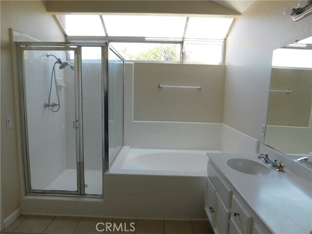 Building Photo - 53 Lunette Ave