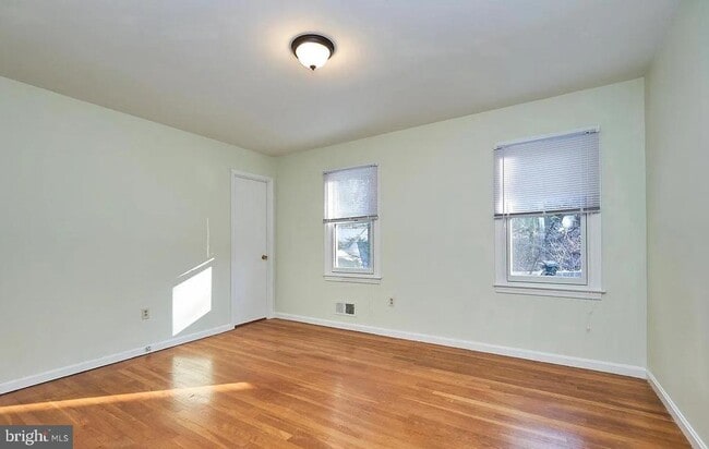 Building Photo - 11312 Myrtle Ln