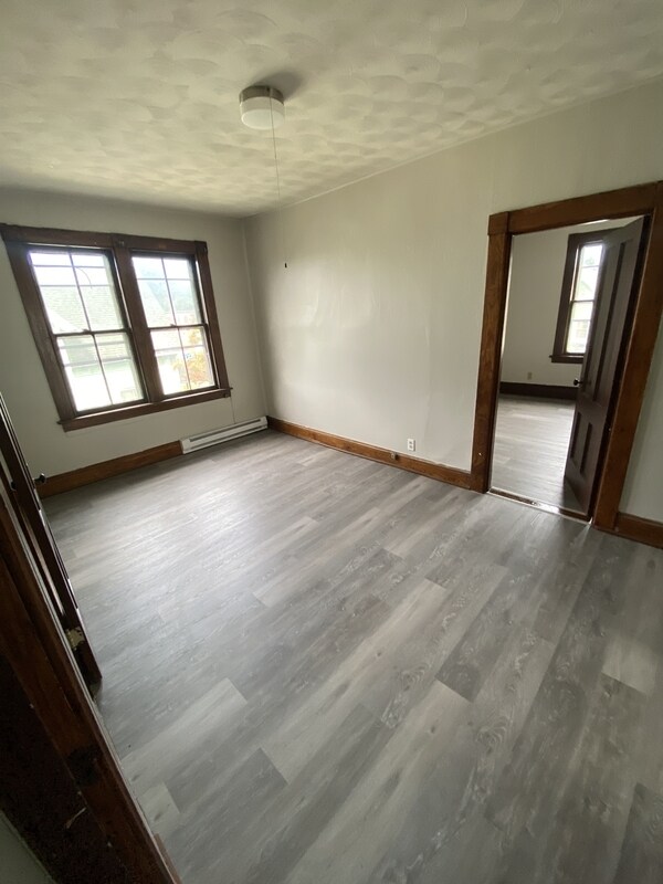 Building Photo - 153 Jubilee St