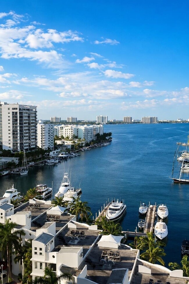Building Photo - 7900 Harbor Island Dr