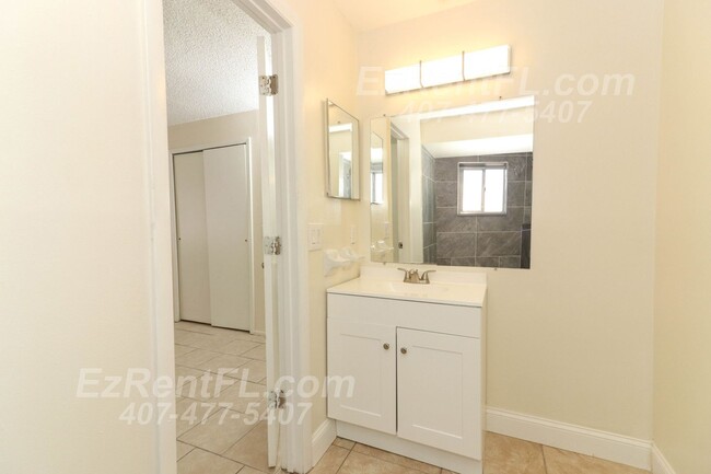 Building Photo - Recently Remodeled 3/2 in Orlando, FL