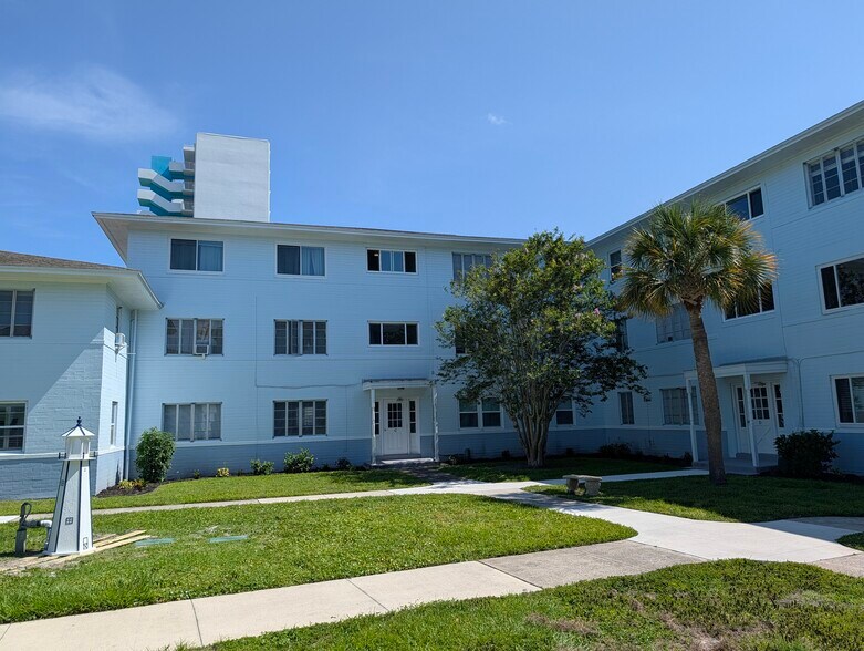 Building Photo - 500 S Beach St