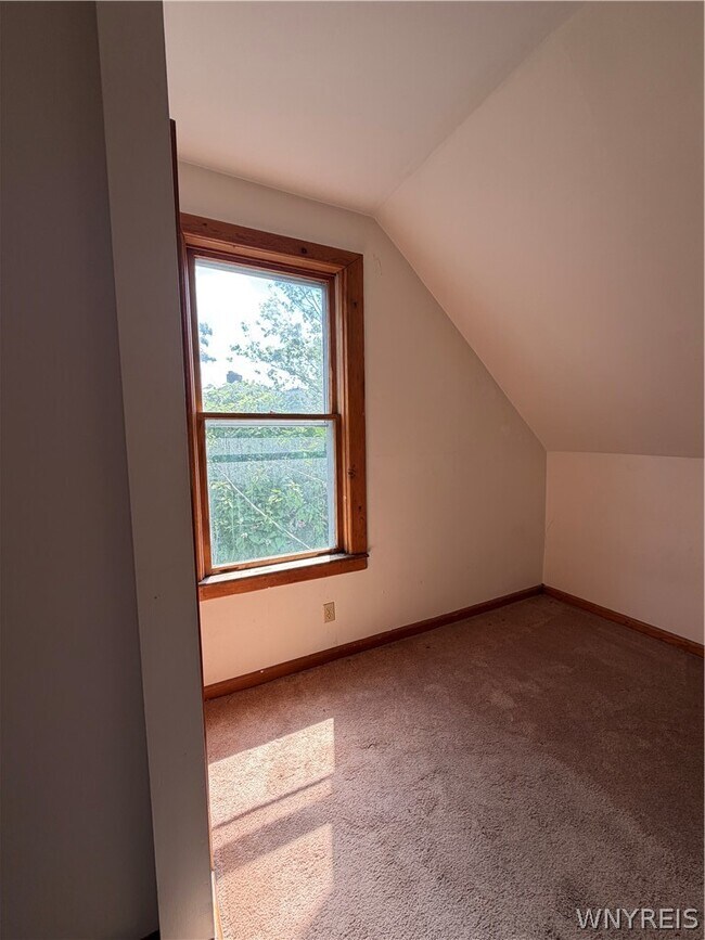 Building Photo - 1005 Elmwood Ave