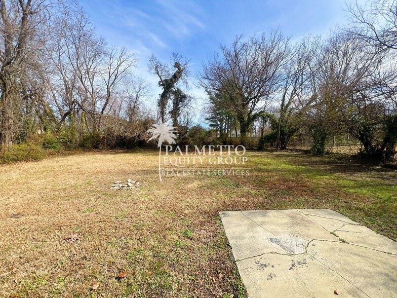 Building Photo - 1583 Lovett St