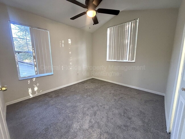 Building Photo - 1064 Park Central Cir