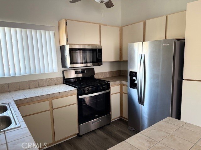 Building Photo - 79700 Ave 42