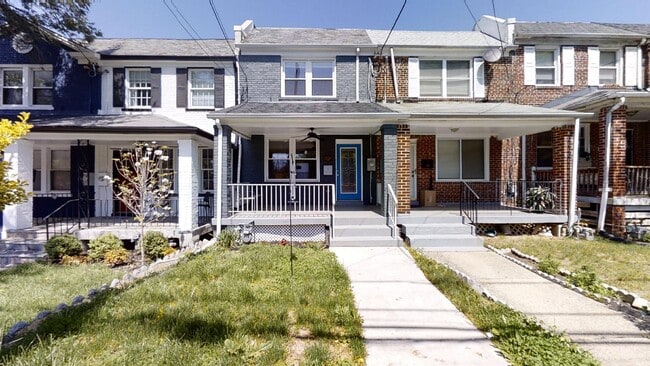 Building Photo - 12 Hawaii Ave NE