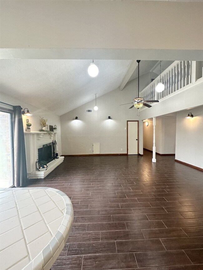 Building Photo - 2509 Wall St