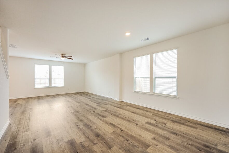 Building Photo - 1350 Vallarta Centro