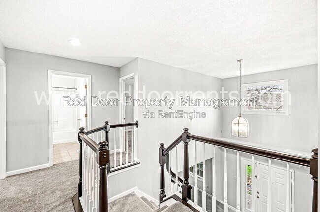 Building Photo - 261 Wyndotte Dr