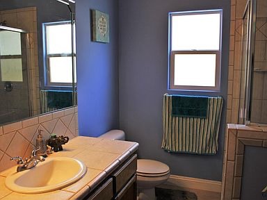 Building Photo - 12309 Thornwood Dr