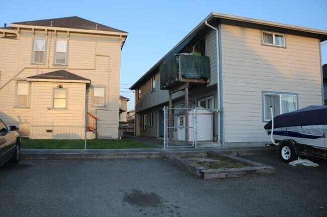 Building Photo - 806 California St