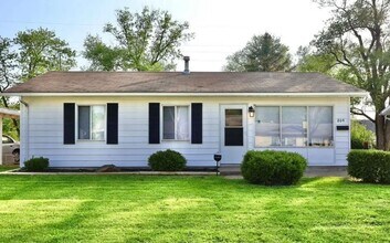 Building Photo - 804 St Thomas Ln