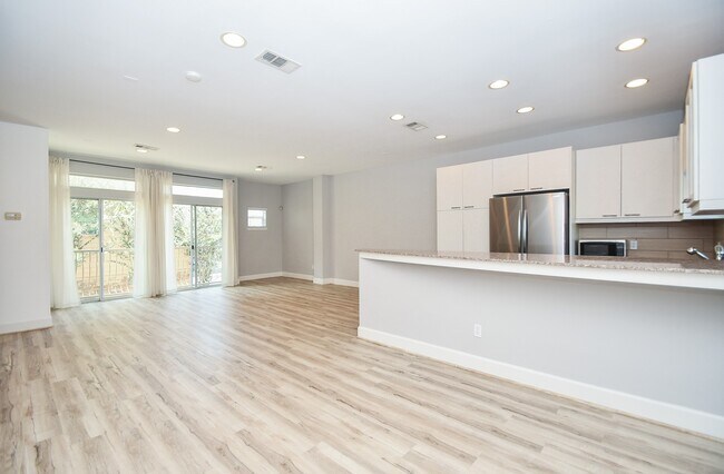 Building Photo - 3507 Mosley Ct