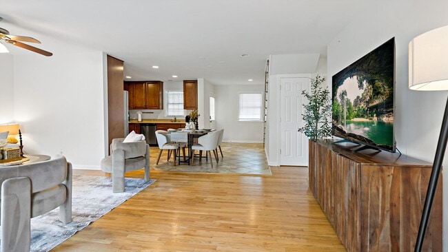 Building Photo - 6365 Columbia Pike