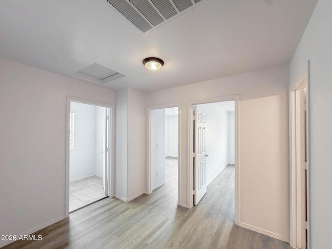 Building Photo - 5216 W Albeniz Pl
