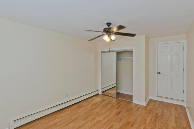 Building Photo - Private 3-Bedroom Single-Family Rental on 10+ Acres - Available for June 1st!