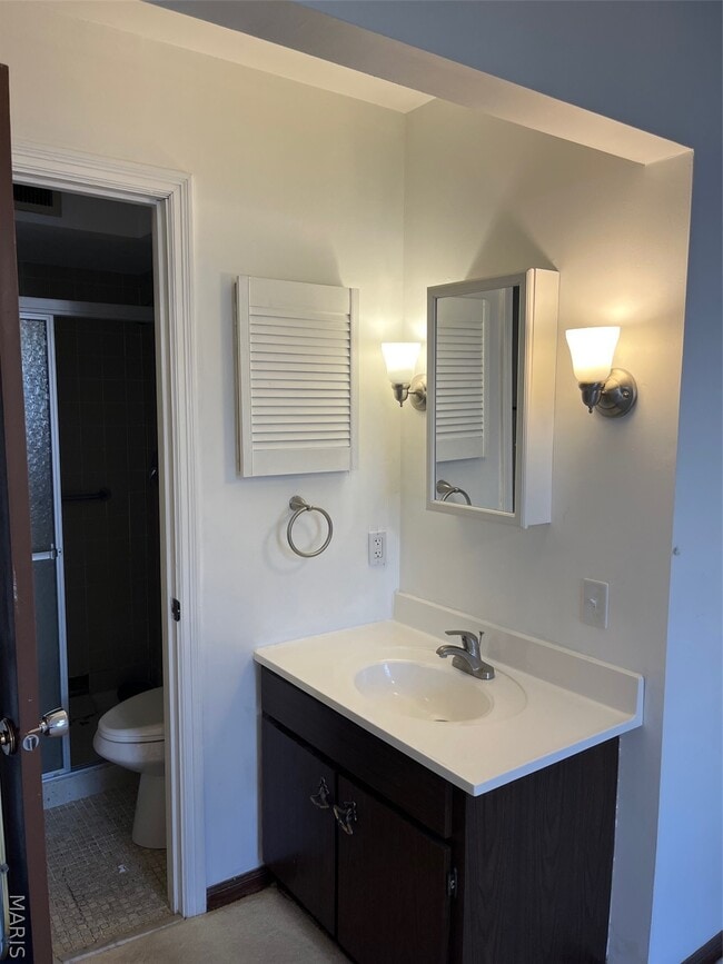 Building Photo - 1040 Pinegate Dr