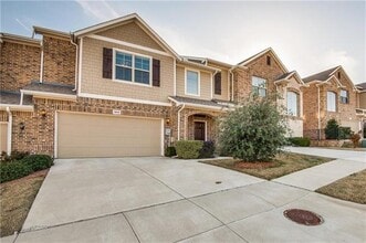 Building Photo - 3812 Sicily St