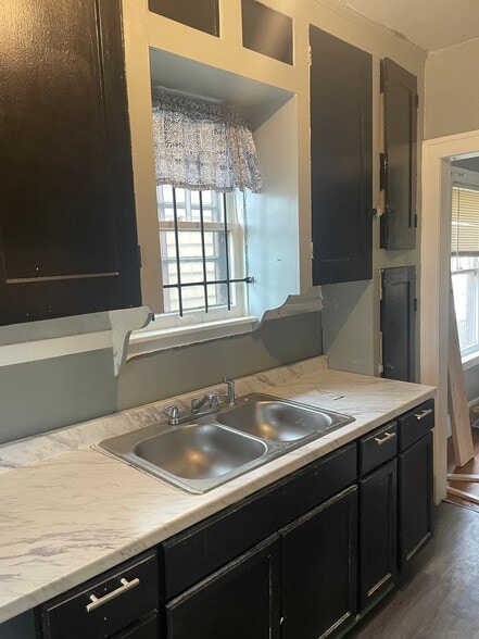 Building Photo - 14242 Ohio St