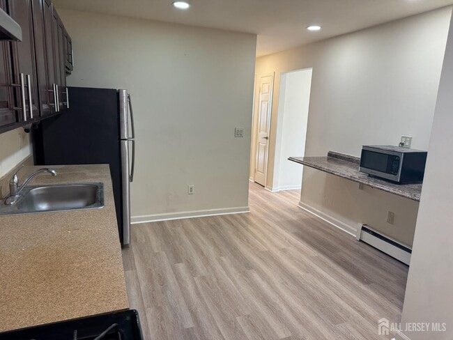Building Photo - 1301 Cricket Ln