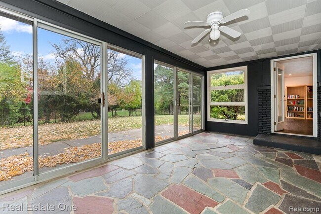 Building Photo - 509 Walbridge Dr