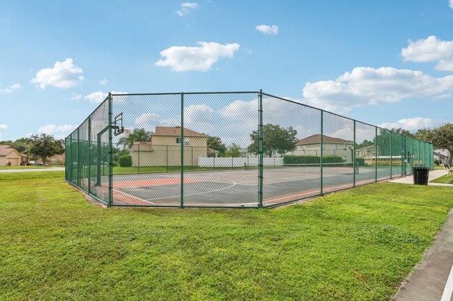 Building Photo - 1126 Maumee St