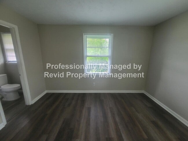 Building Photo - Beautiful 3 Bedroom Home!