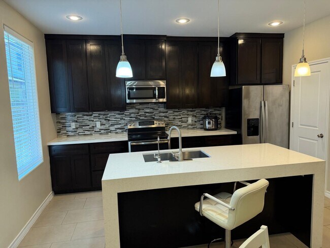 Building Photo - 7917 Elka Lp