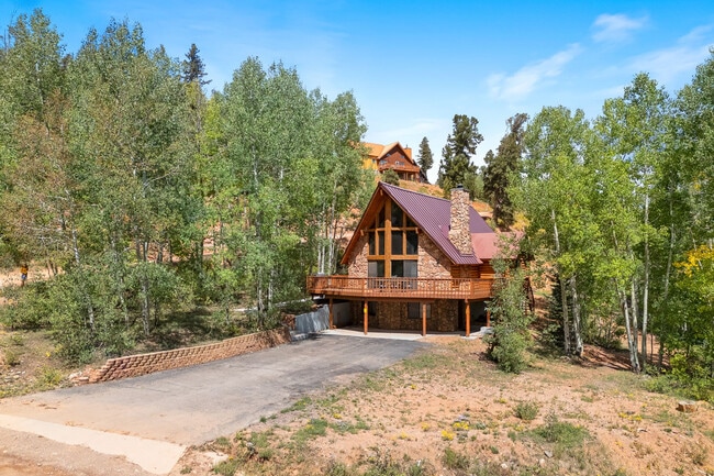 Building Photo - 656 Aspen Dr