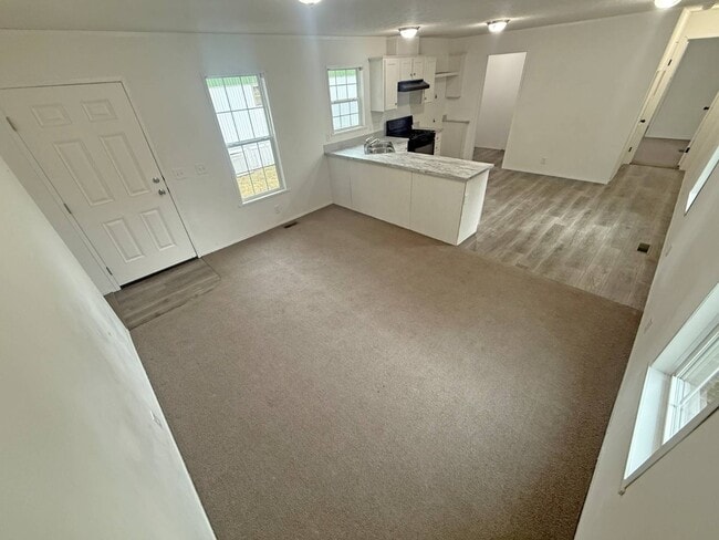 Building Photo - 2501 N Apperson Way