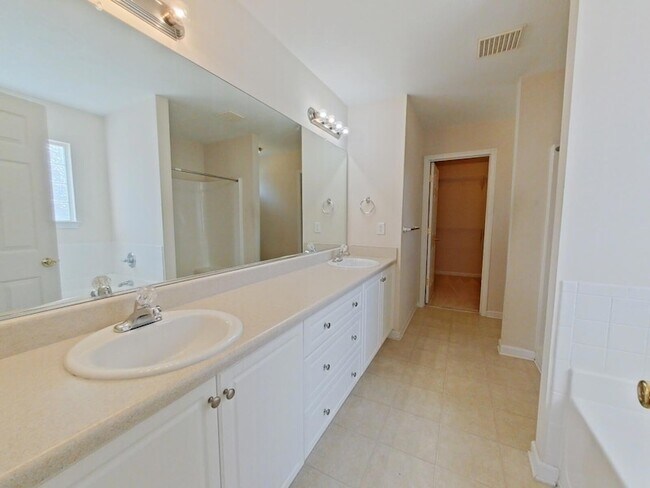 Building Photo - 113 Dozier Dr