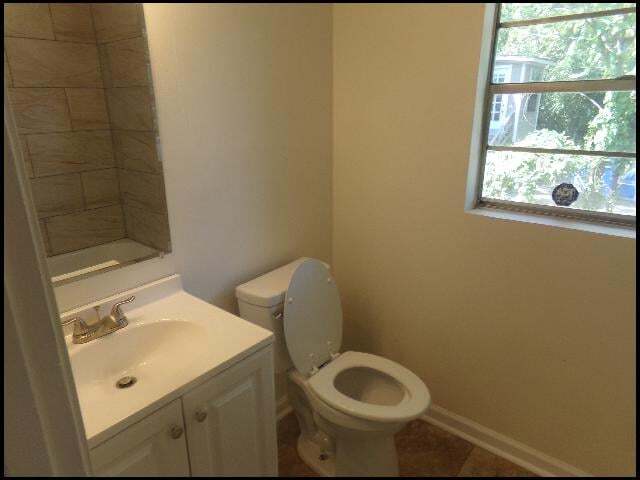 Building Photo - 2609 S Tyler St