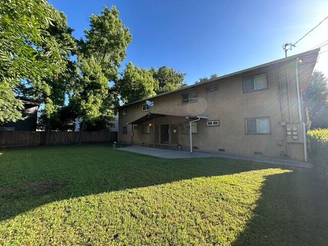 Building Photo - 746 Rancheria Dr