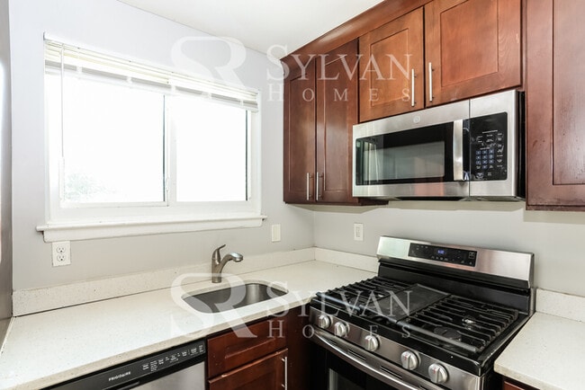 Building Photo - Living where You Love is Good for your Heart!