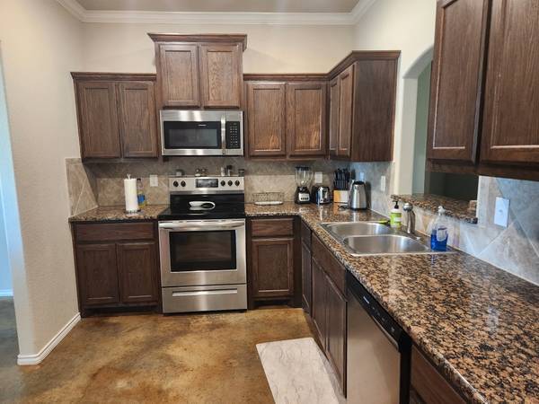 kitchen - 6902 Cassidy Ln